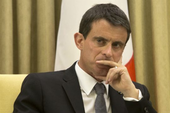Ο Βαλς παρακάμπτει τη Βουλή για την εργασιακή μεταρρύθμιση