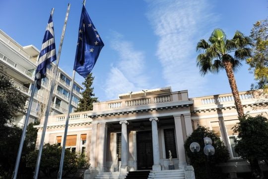 Το παιχνίδι ακόμη παίζεται