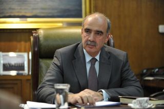 Και του σαλονιού και του λιμανιού!
