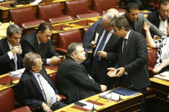 Ενα απέραντο δικαστήριο…