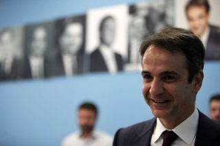 Αντεπίθεση για Plan B και για εκλογικό νόμο