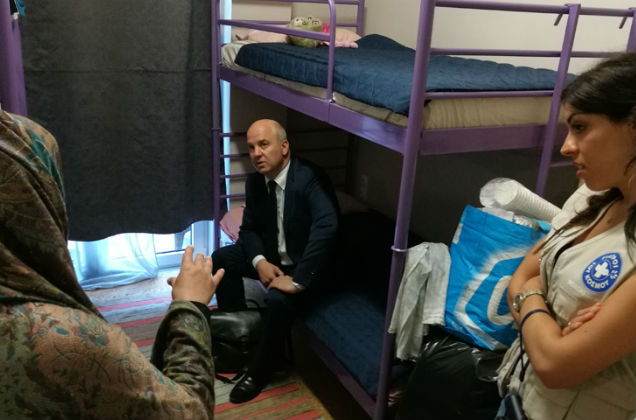 Μουίζνιεκς: «Κάντε περισσότερα για το ρατσισμό»