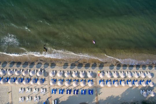 Πρόσκαιρες μπόρες από το μεσημέρι