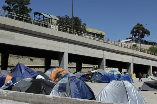 Στρώματα και κλινοσκεπάσματα υπέρ προσφύγων και φυλακισμένων
