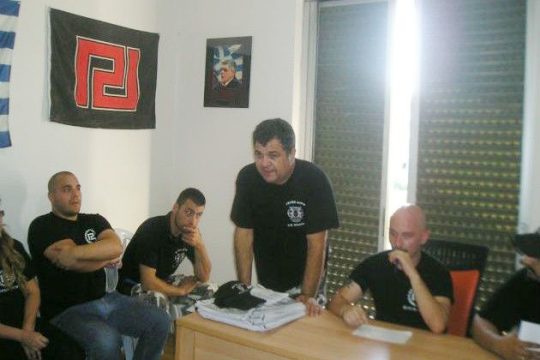 Ο Ρουπακιάς με τα τάγματα των… απλών ψηφοφόρων