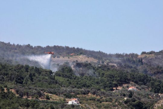 Σε ύφεση η πυρκαγιά στη Σάμο