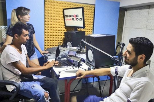 To web radio των προσφύγων