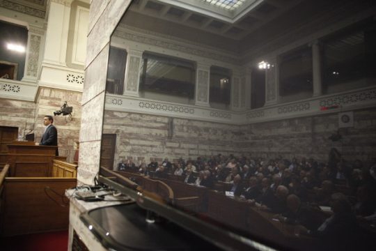 53+ σκληρά κτυπήματα κατά Τσίπρα