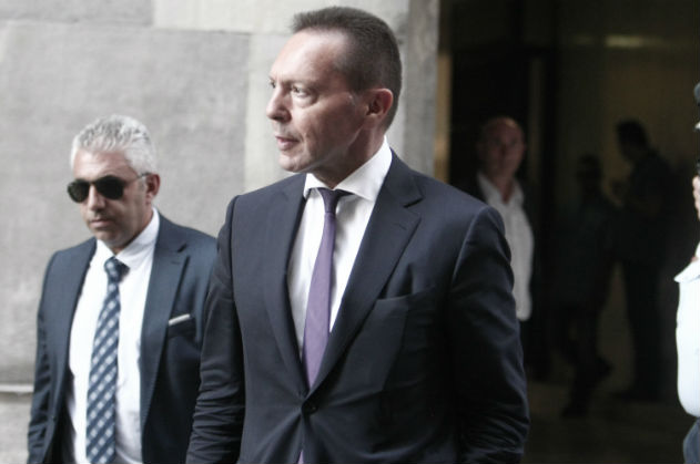 Αύξηση του ορίου ανάληψης προαναγγέλλει ο Στουρνάρας