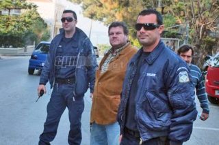 Στο σκαμνί γιατί είπε «νεοναζί» τον… εθνικοσοσιαλιστή