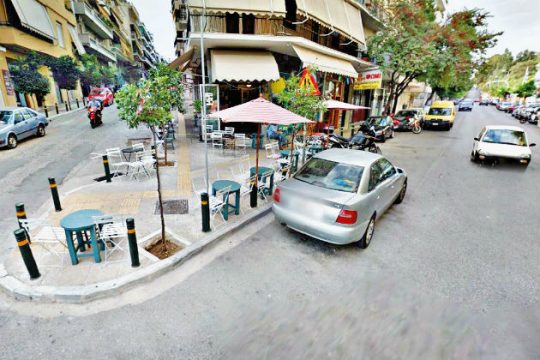 Αναγκαστικό ξενύχτι για μια ολόκληρη γειτονιά