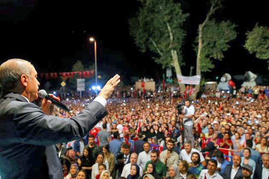Ενα πραξικόπημα… που έκρυβε ένα άλλο