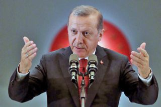Ψηφοθηρικές… υπηκοότητες