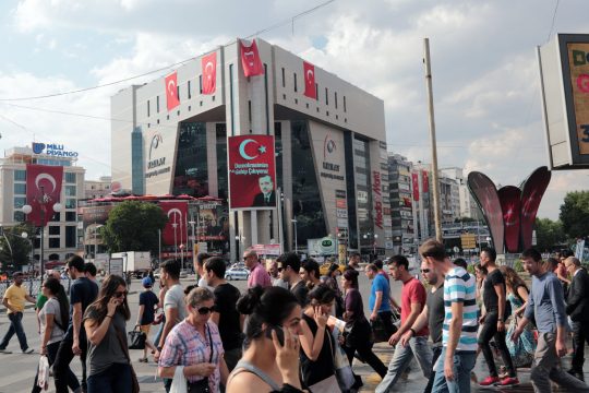 Σε μαζική συγκέντρωση καλεί η αντιπολίτευση στην Τουρκία