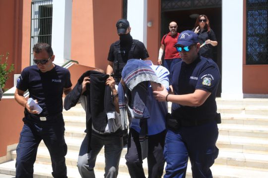 Αρον άρον στην Αθήνα οι οκτώ Τούρκοι αυτόμολοι