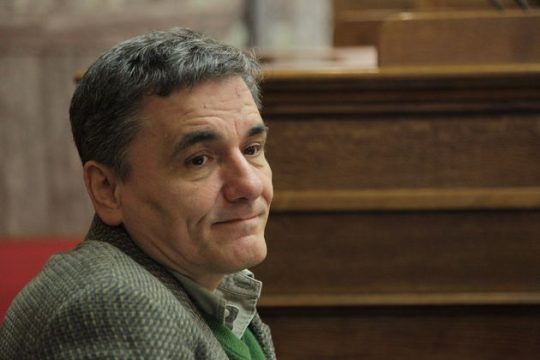 Τριπλασιασμός μεγαλοοφειλετών