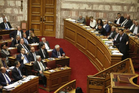 Live η ψηφοφορία για τον εκλογικό νόμο στη Βουλή