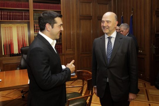 Αξιολόγηση και απομείωση του χρέους συζήτησαν Τσίπρας – Μοσκοβισί
