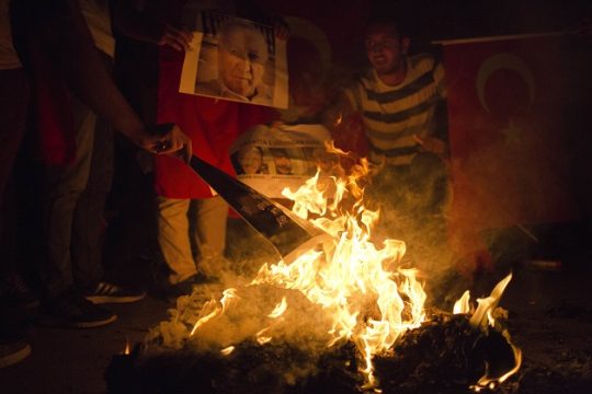 Η Αριστερά μπροστά στον ισλαμικό εξτρεμισμό