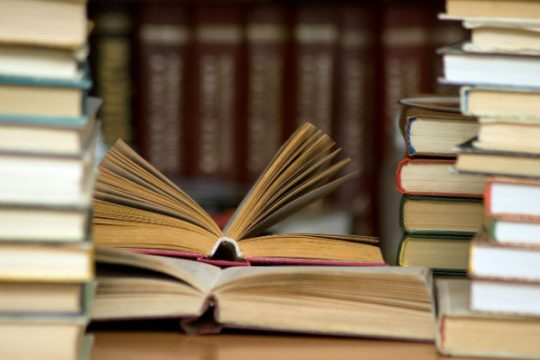 Αυλαία για την Έκθεση Βιβλίου στην πλατεία Ελευθερίας Ηρακλείου