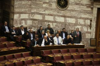 «Χρυσό» δεκανίκι για τη Ν.Δ.