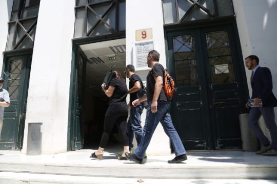 Προφυλακίστηκε η 26χρονη για τον φόνο στο Κορωπί