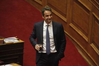 Μεταξύ προσφύγων και… Γεωργίου