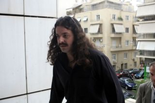 Ο Μπαρμπαρούσης και… το παρεάκι εμπλέκονται σε ξυλοδαρμό