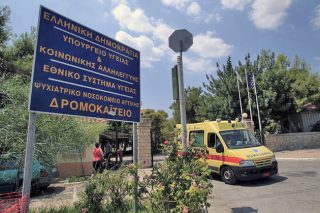 «Ασφαιρη τουφεκιά» οι συμβάσεις έργου