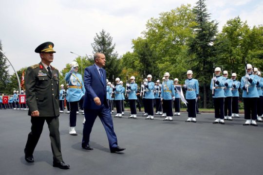 Ζητάει και συγγνώμη…