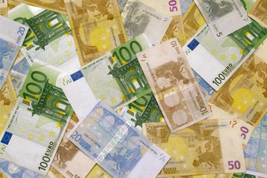 Επανέρχονται οι αυξήσεις μισθών στο κυπριακό Δημόσιο