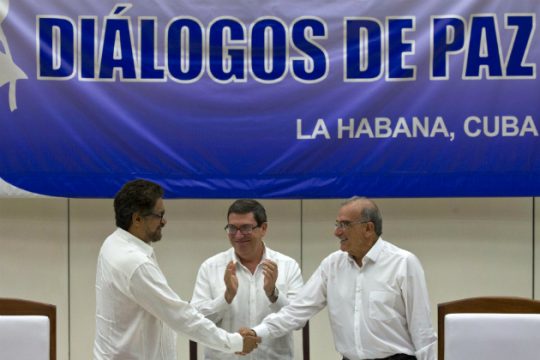 Κολομβία: Ιστορική συμφωνία μεταξύ FARC και κυβέρνησης