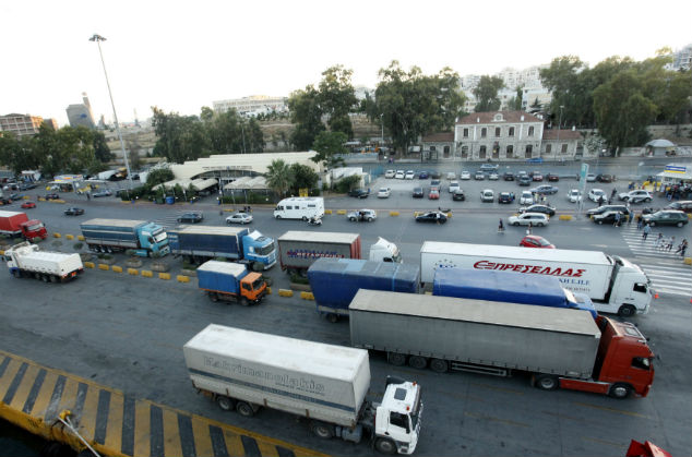 Υψηλό πρόστιμο σε φορτηγά που χρησιμοποιούν παράδρομους