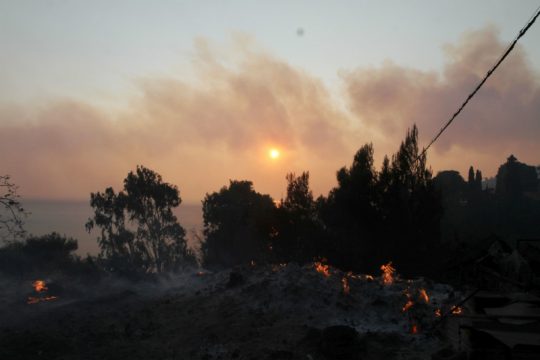 Άλλη μία δύσκολη νύχτα στην Εύβοια