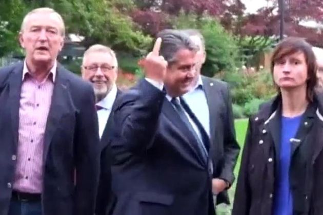 Η «γλυκιά» απρέπεια του κ. Γκάμπριελ
