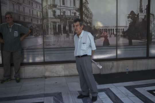 Ένας χρόνος σωτηρίας της Ελλάδας, μια μαύρη στιγμή για την Ευρώπη