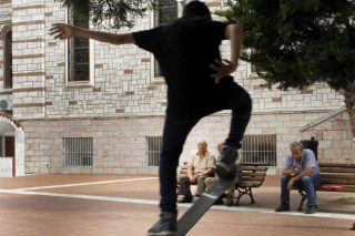 Γεννάτε, γιατί… χανόμαστε!