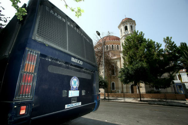 Νόμος και τάξη με περιτύλιγμα αναρχίας και θρησκευτική χροιά