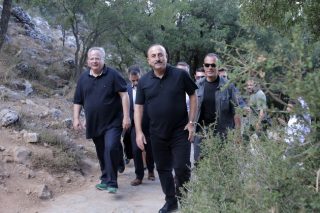 «Στεκόμαστε αλληλέγγυοι στον τουρκικό λαό»
