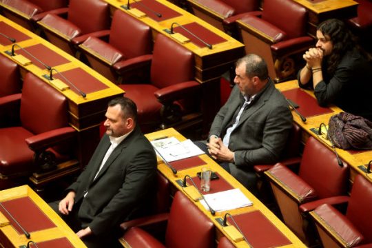 Άρθηκε η ασυλία Λαγού και Μίχου