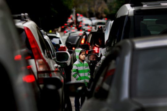 Η πείνα κρατά τα παιδιά Σύρων προσφύγων μακριά από τα θρανία