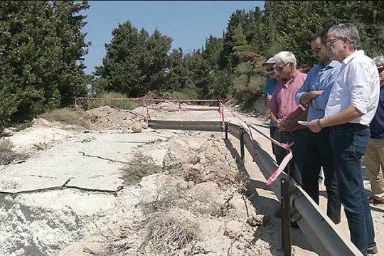 Προχωρούν οι εργασίες στη σεισμόπληκτη Λευκάδα