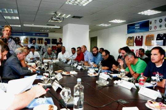 Η FIFA «αδειάζει» ξανά την ΕΠΟ
