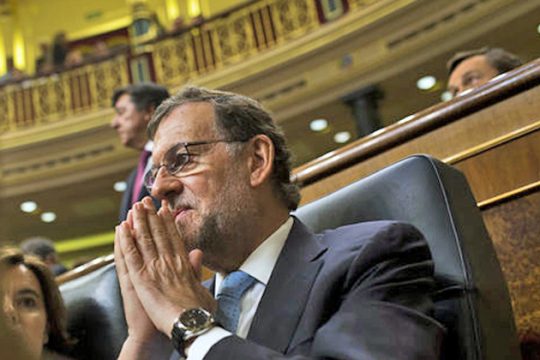 Δίχως ελπίδες πάει ο Ραχόι στη Βουλή για παροχή ψήφου εμπιστοσύνης