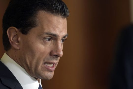 «Δημοκρατικό θαύμα» βαμμένο με αίμα