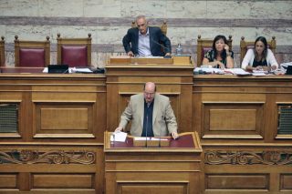 «Μπορούν να τελούν υπό τον φόβο της απόλυσης;»