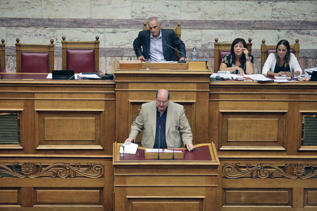 «Μπορούν να τελούν υπό τον φόβο της απόλυσης;»