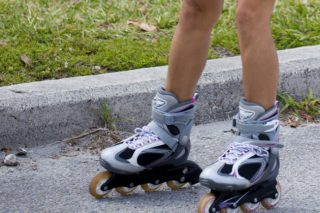 Η αντιπεριφέρεια Πειραιά καταγγέλλει την «εργασία πατίνι»