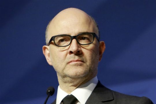 Μοσκοβισί: «Απόφαση της κυβέρνησης ο φόρος στο κρασί»