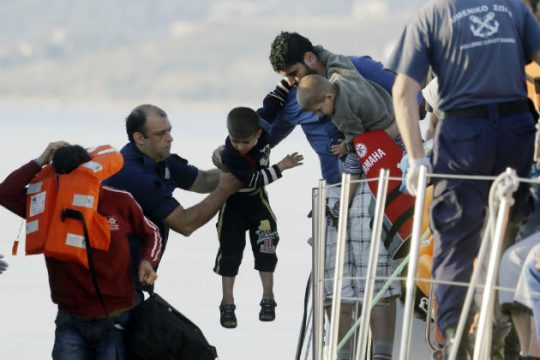 Σώοι πρόσφυγες ανατολικά της Μυτιλήνης
